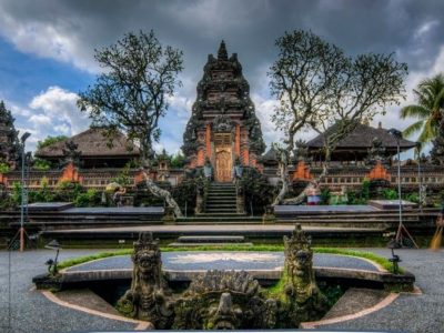 Puri Saren Agung